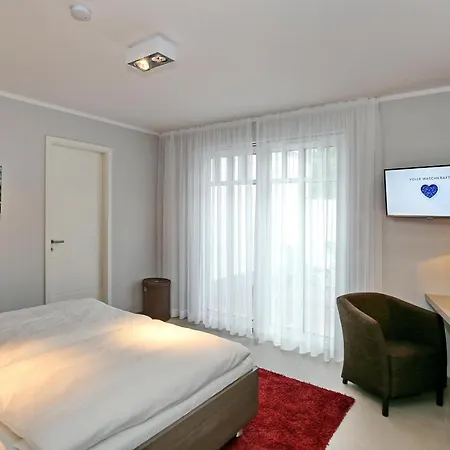 Linden-palais 37 Апартаменты *